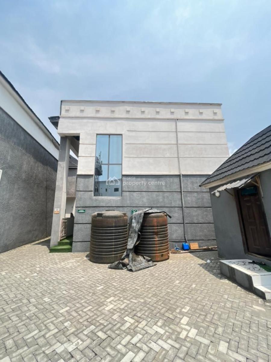 Serviced 4 Bedroom Duplex, Mini Court, Off Orchid Hotel Road, Lafiaji, Lekki, Lagos, Terraced Duplex for Rent
