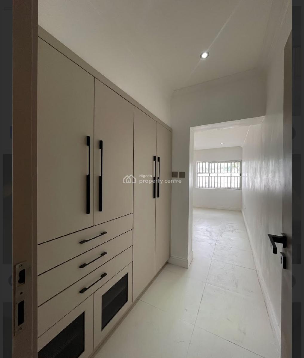 Beautiful 3 Bedroom with Pool, Gym, Children Playground & Basketball Court, Ikoyi, Lagos, Flat / Apartment for Rent