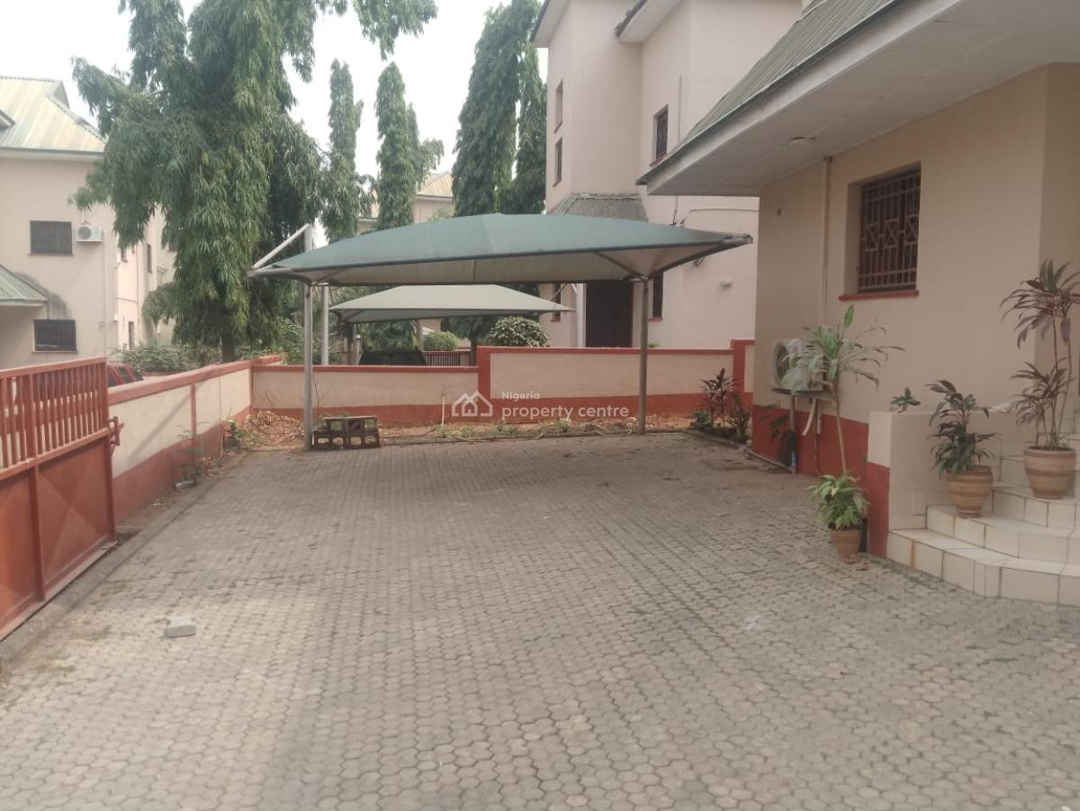 Sharp Spacious  Fairly Used Detached Duplex, Maitama District, Abuja, Detached Duplex for Sale