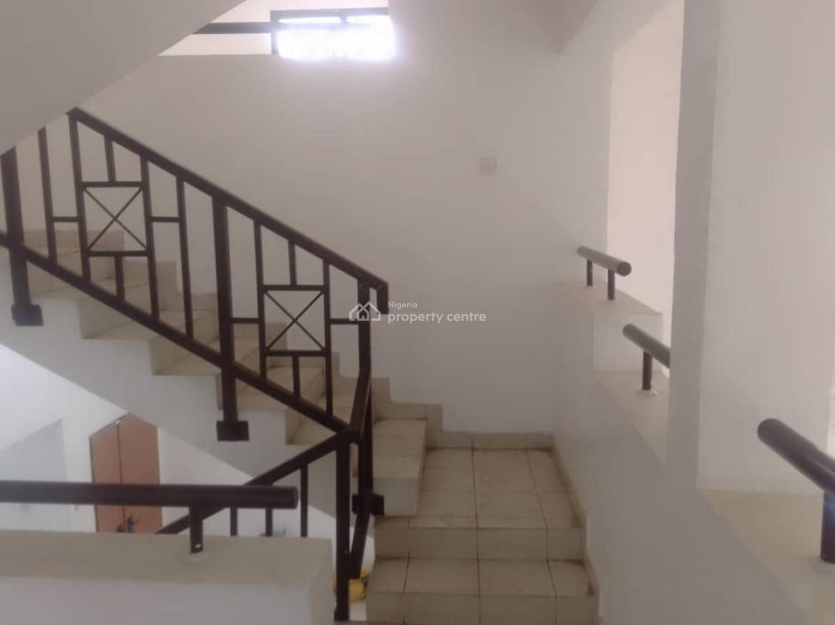 Sharp Spacious  Fairly Used Detached Duplex, Maitama District, Abuja, Detached Duplex for Sale