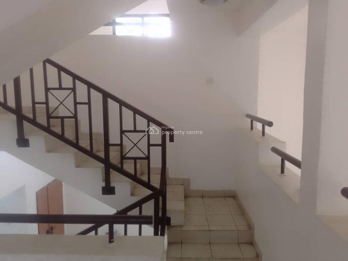 Sharp Spacious  Fairly Used Detached Duplex, Maitama District, Abuja, Detached Duplex for Sale