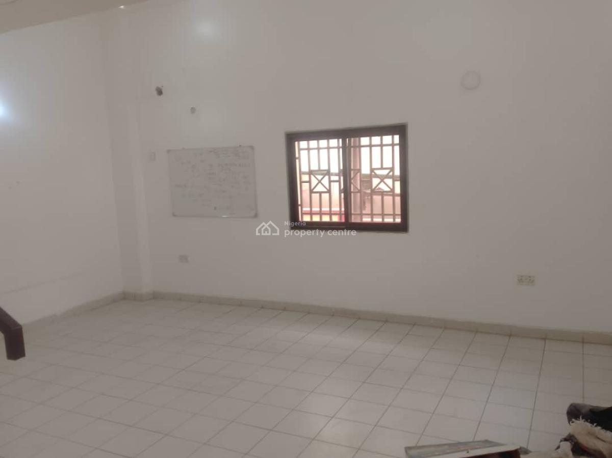Sharp Spacious  Fairly Used Detached Duplex, Maitama District, Abuja, Detached Duplex for Sale