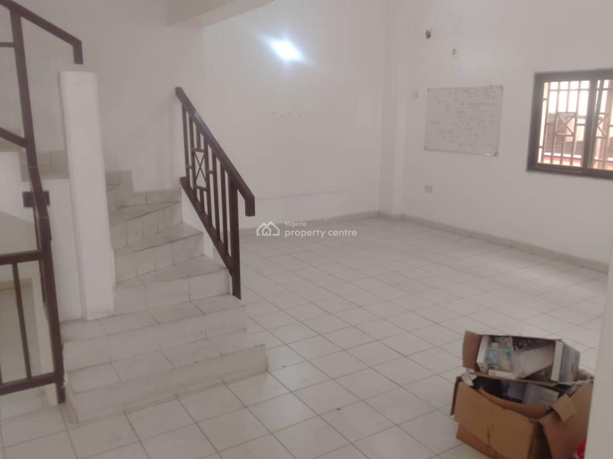 Sharp Spacious  Fairly Used Detached Duplex, Maitama District, Abuja, Detached Duplex for Sale