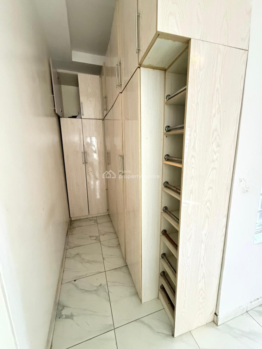 Masters Bedroom Upstairs Available, Osapa London, Lekki, Lagos, Self Contain (single Rooms) for Rent