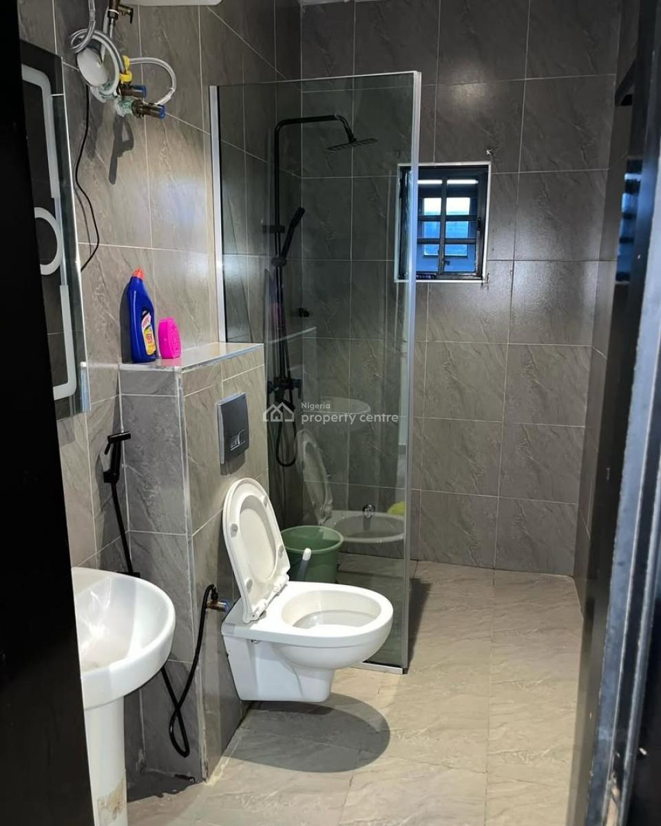 1 Bedroom Apartment  with Pool,gym,ps5,tennis Court, Lekki Phase 1, Lekki, Lagos, Flat / Apartment Short Let