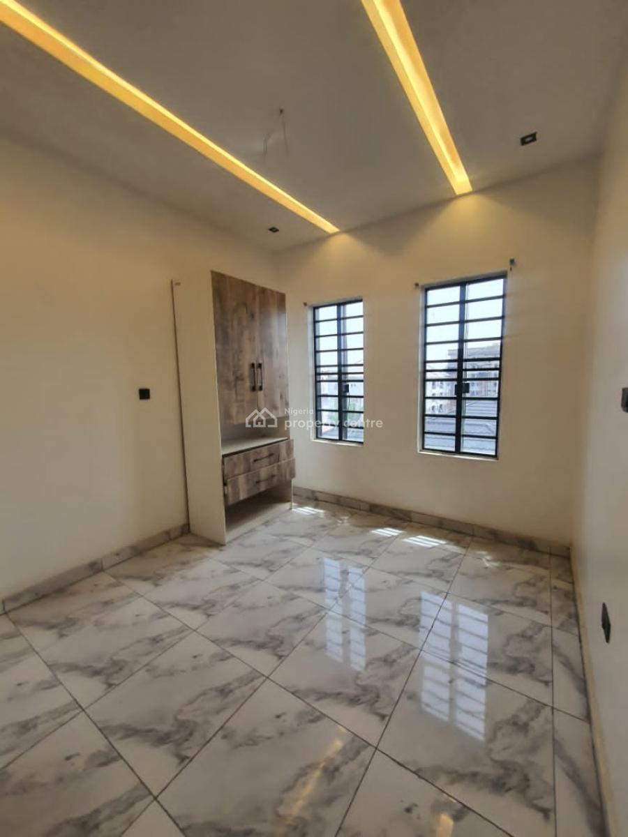 Beautiful 2 Bedroom Upstairs Apartment with 24/7 Power Supply, Ikate, Lekki, Lagos, Flat / Apartment for Rent