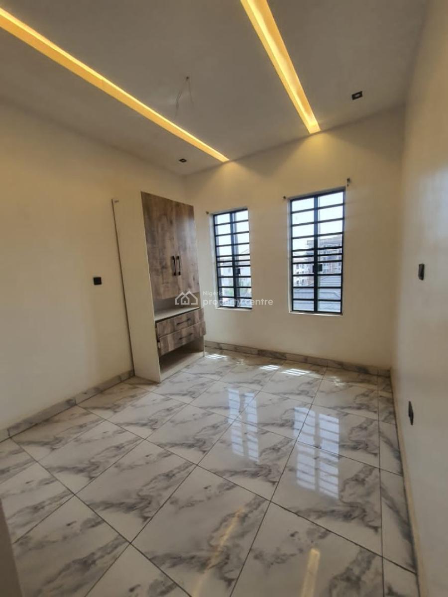 Beautiful 2 Bedroom Upstairs Apartment with 24/7 Power Supply, Ikate, Lekki, Lagos, Flat / Apartment for Rent