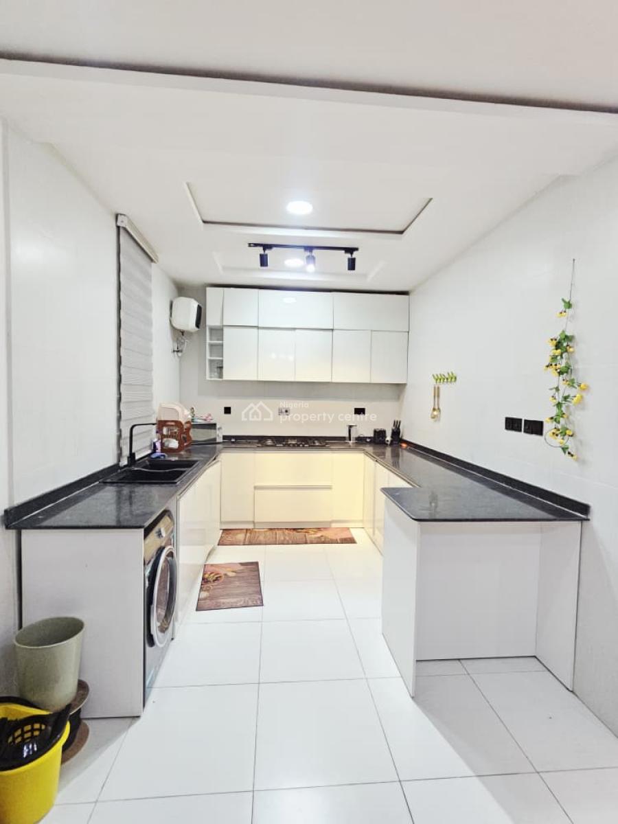 Fully Serviced  and Furnished 2  Bedroom Apartment, Behind Blenco Supermarket Lekki, Ikate, Lekki, Lagos, Block of Flats for Sale