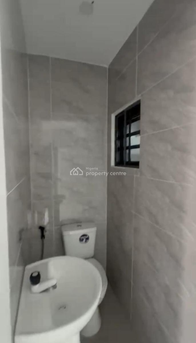 Lovely 3 Bedroom Flat, Jimoh Agunbiade Street, Ijesha, Surulere, Lagos, Flat / Apartment for Rent
