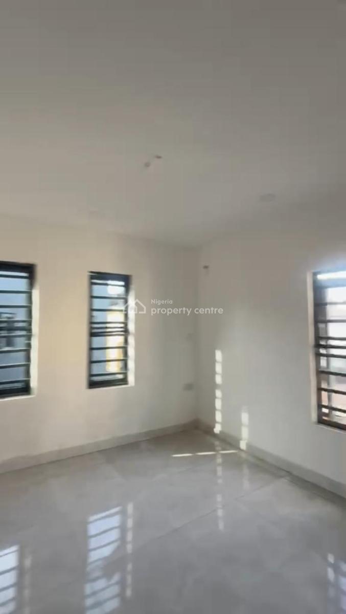 Lovely 3 Bedroom Flat, Jimoh Agunbiade Street, Ijesha, Surulere, Lagos, Flat / Apartment for Rent