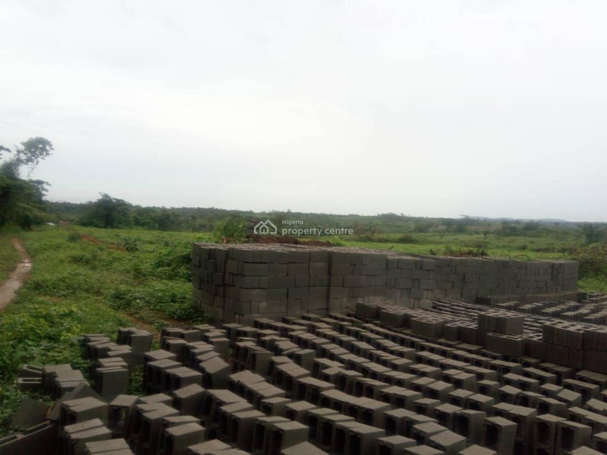 300 Acres of Prime Land Available -- Lagos-ibadan, Mowe Ofada, Ogun, Mixed-use Land for Sale