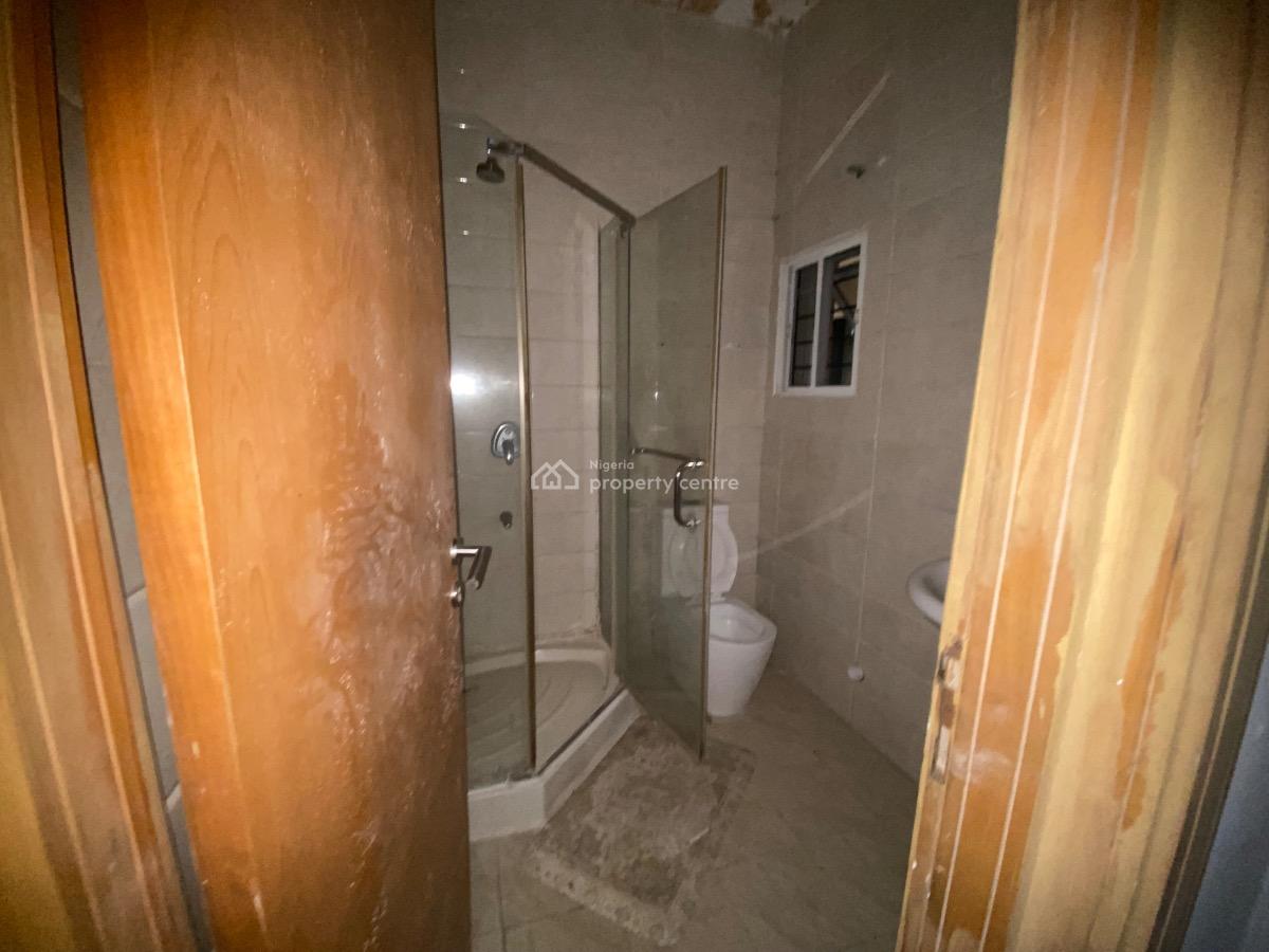 a Spacious Mini Flat with Swimming Pool and Gym, Lekki Phase 1, Lekki, Lagos, Mini Flat (room and Parlour) for Rent