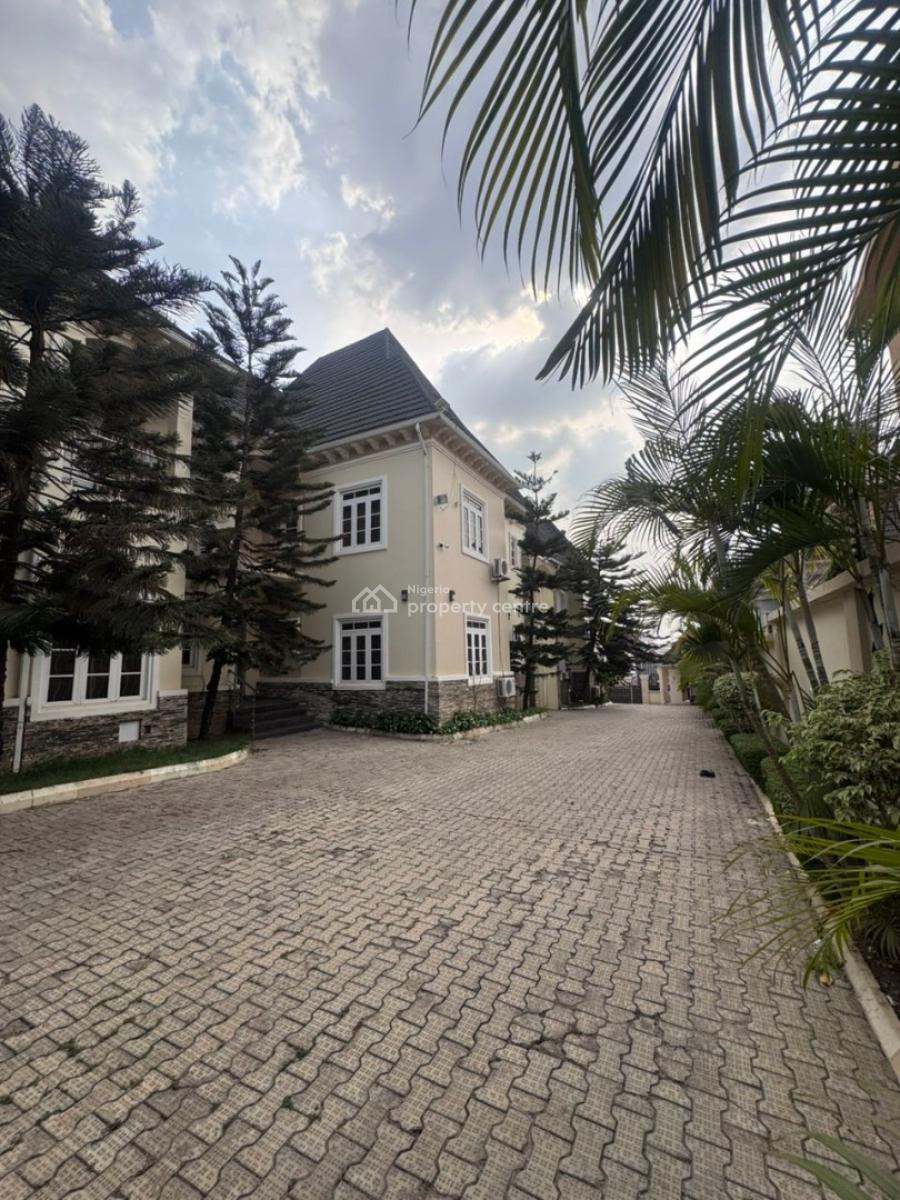 Luxury 4 Bedroom Fully Furnished and Serviced, Guzape District, Abuja, Semi-detached Duplex for Rent