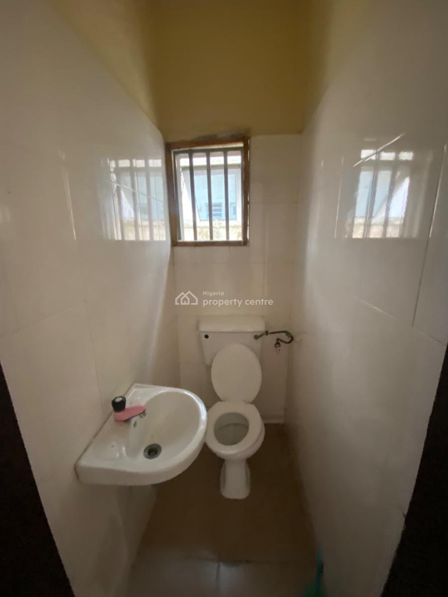 Very Spacious  3 Bedroom Apartment, Close to The Express  & All Rooms, Ikota, Lekki, Lagos, Flat / Apartment for Rent
