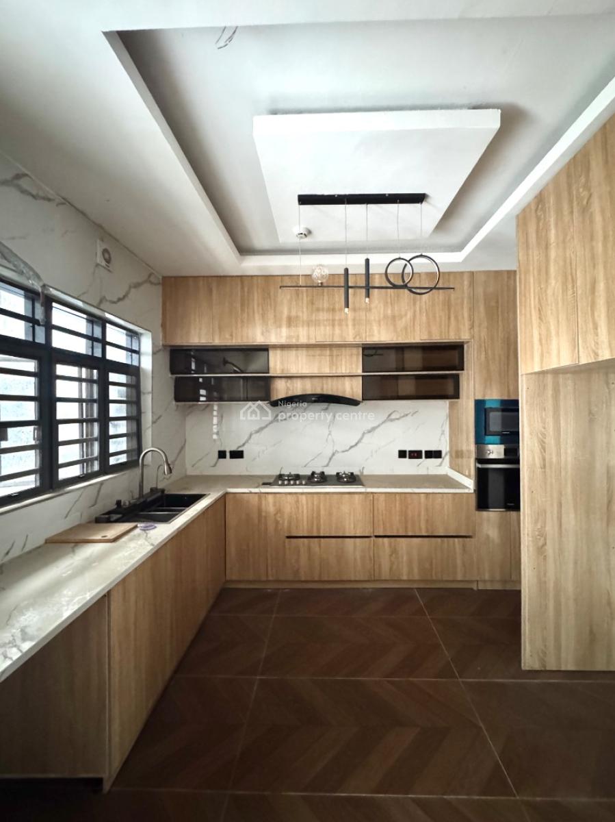 𝐁𝐑𝐀𝐍𝐃 𝐍𝐄𝐖 4 𝐁𝐄𝐃𝐑𝐎𝐎𝐌 𝐓𝐄𝐑𝐑𝐀𝐂𝐄 𝐃𝐔𝐏𝐋𝐄𝐗, Lekki Phase 1, Lekki, Lagos, Terraced Duplex for Rent