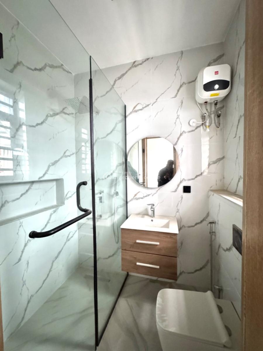 𝐁𝐑𝐀𝐍𝐃 𝐍𝐄𝐖 4 𝐁𝐄𝐃𝐑𝐎𝐎𝐌 𝐓𝐄𝐑𝐑𝐀𝐂𝐄 𝐃𝐔𝐏𝐋𝐄𝐗, Lekki Phase 1, Lekki, Lagos, Terraced Duplex for Rent