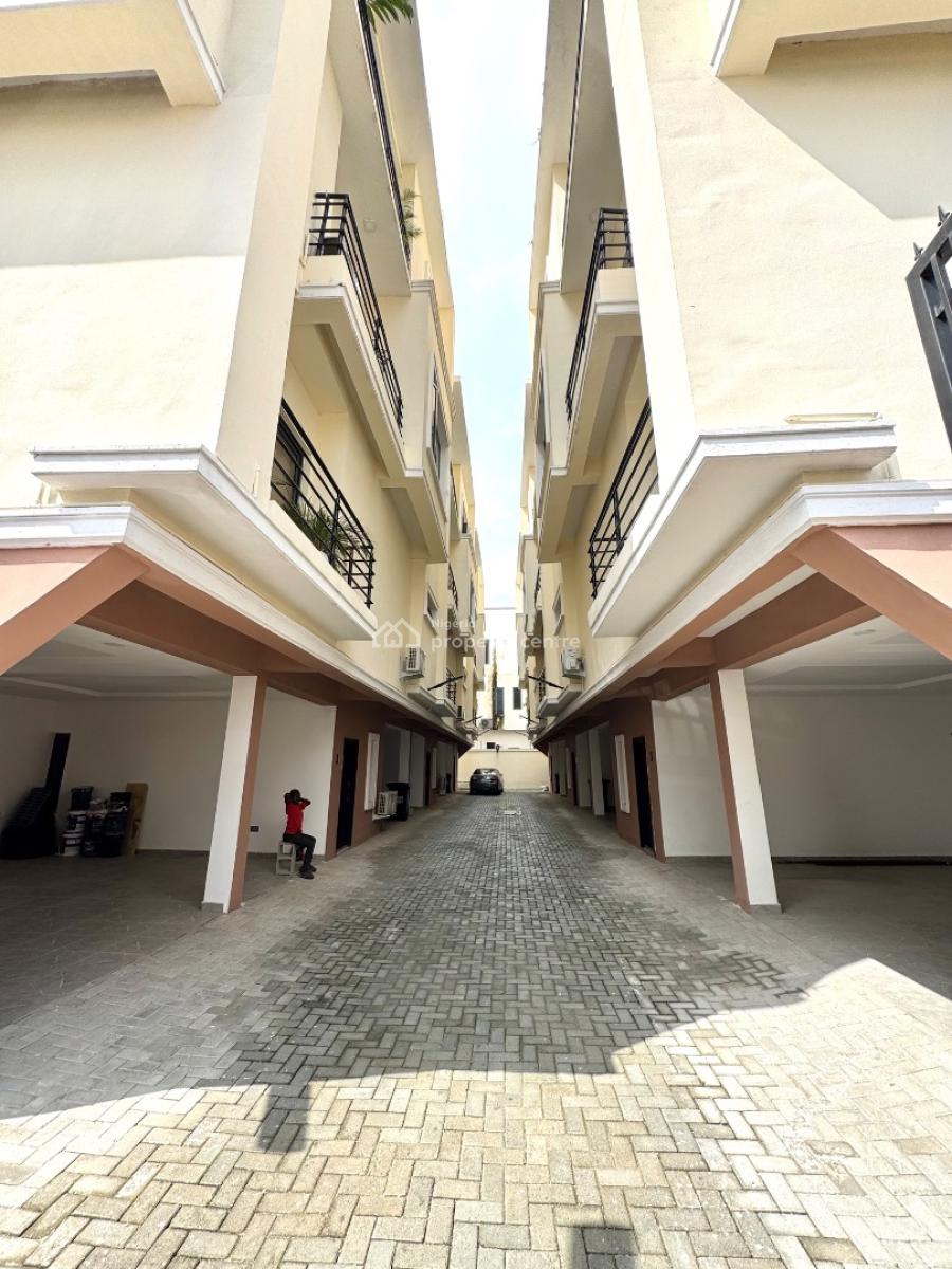 𝐁𝐑𝐀𝐍𝐃 𝐍𝐄𝐖 4 𝐁𝐄𝐃𝐑𝐎𝐎𝐌 𝐓𝐄𝐑𝐑𝐀𝐂𝐄 𝐃𝐔𝐏𝐋𝐄𝐗, Lekki Phase 1, Lekki, Lagos, Terraced Duplex for Rent