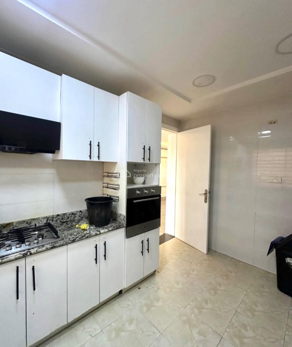 𝐖𝐄𝐋𝐋 𝐌𝐀𝐈𝐍𝐓𝐀𝐈𝐍𝐄𝐃 4 𝐁𝐄𝐃𝐑𝐎𝐎𝐌 𝐌𝐀𝐈𝐒𝐎𝐍𝐄𝐓𝐓𝐄, Lekki Phase 1, Lekki, Lagos, Flat / Apartment for Rent