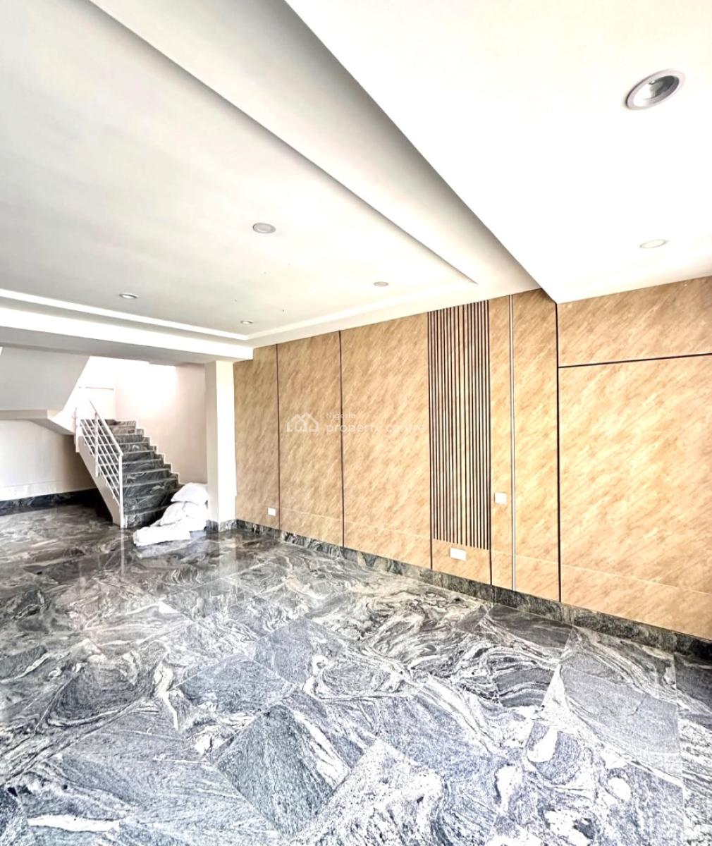 𝐖𝐄𝐋𝐋 𝐌𝐀𝐈𝐍𝐓𝐀𝐈𝐍𝐄𝐃 4 𝐁𝐄𝐃𝐑𝐎𝐎𝐌 𝐌𝐀𝐈𝐒𝐎𝐍𝐄𝐓𝐓𝐄, Lekki Phase 1, Lekki, Lagos, Flat / Apartment for Rent