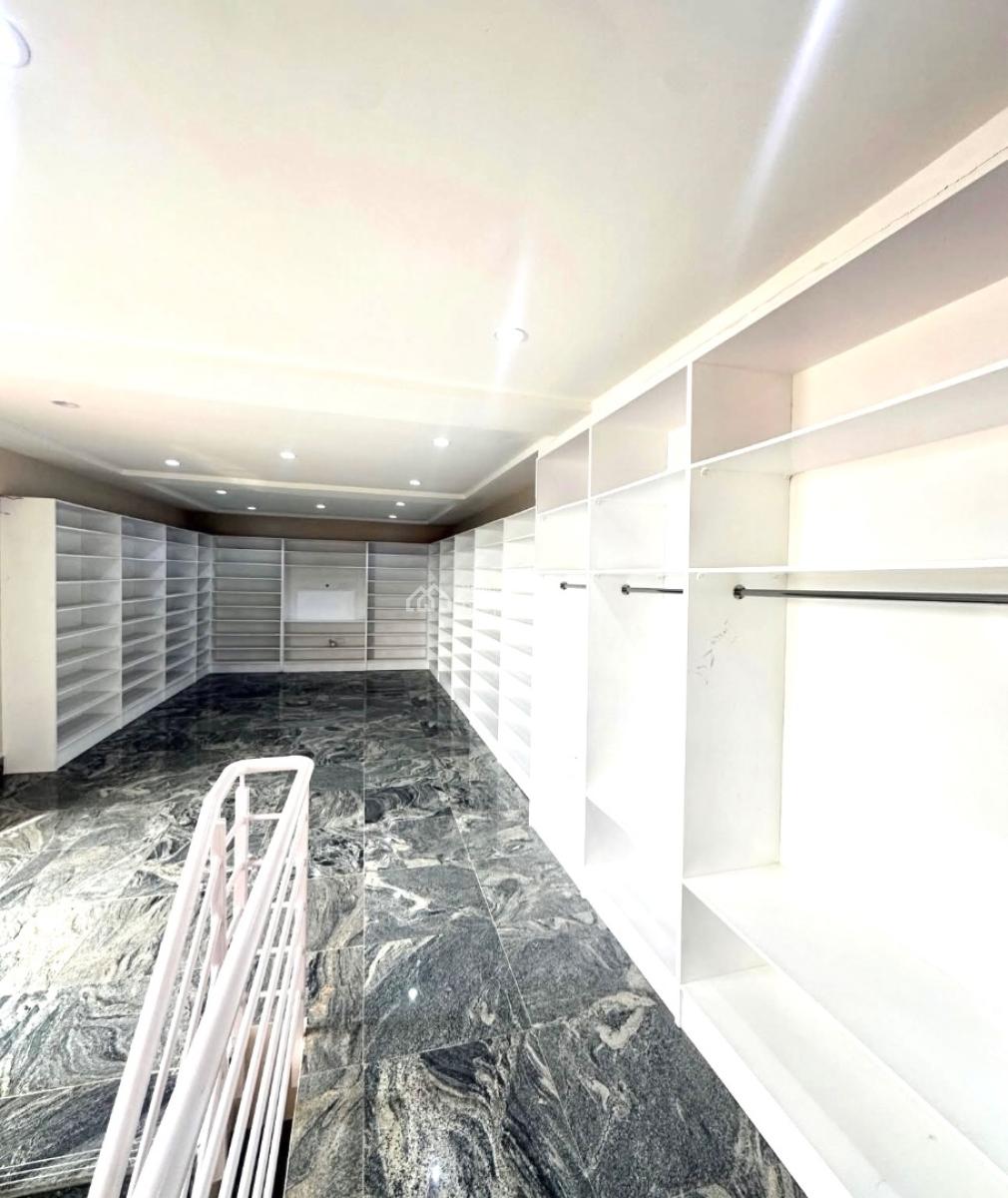 𝐖𝐄𝐋𝐋 𝐌𝐀𝐈𝐍𝐓𝐀𝐈𝐍𝐄𝐃 4 𝐁𝐄𝐃𝐑𝐎𝐎𝐌 𝐌𝐀𝐈𝐒𝐎𝐍𝐄𝐓𝐓𝐄, Lekki Phase 1, Lekki, Lagos, Flat / Apartment for Rent