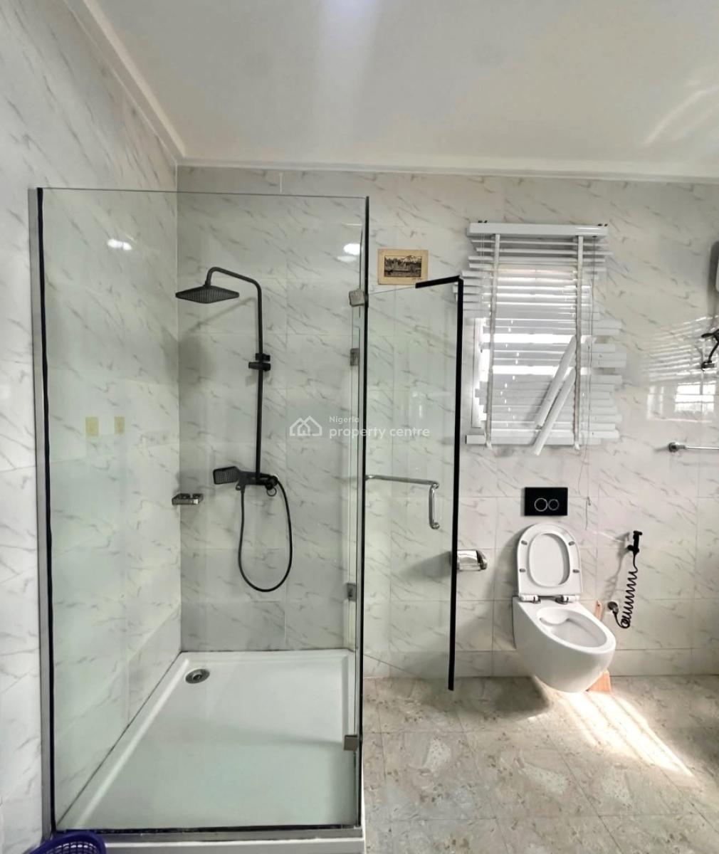 𝐖𝐄𝐋𝐋 𝐌𝐀𝐈𝐍𝐓𝐀𝐈𝐍𝐄𝐃 4 𝐁𝐄𝐃𝐑𝐎𝐎𝐌 𝐌𝐀𝐈𝐒𝐎𝐍𝐄𝐓𝐓𝐄, Lekki Phase 1, Lekki, Lagos, Flat / Apartment for Rent