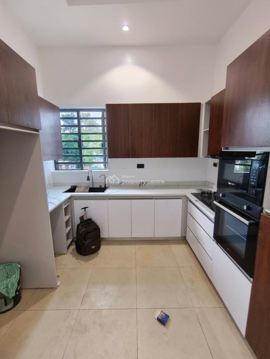 Excellently Built 3 Bedroom Apartment with Bq in a Secured Area, Massive 3 Bedroom Apartment in a Serene Neighborhood, Ikeja Gra, Ikeja Gra, Ikeja, Lagos, Flat / Apartment for Sale