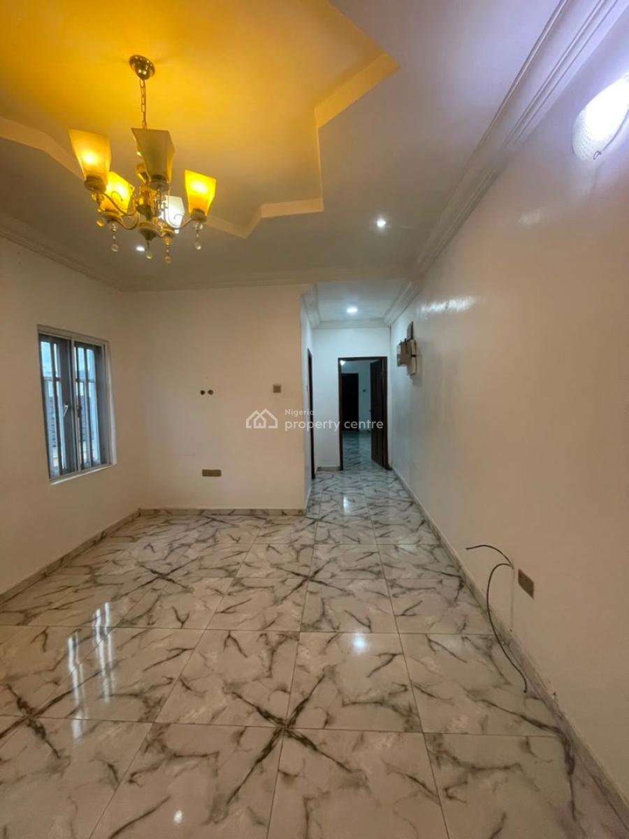Unfurnished Spacious and Standard Mini Flat Upstairs, Off Freedom Way, Lekki Phase 1, Lekki, Lagos, Mini Flat (room and Parlour) for Rent