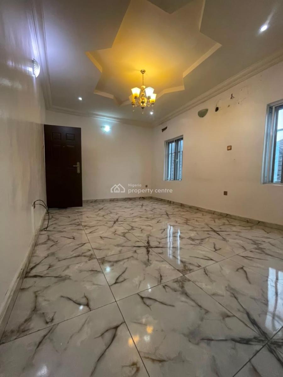 Unfurnished Spacious and Standard Mini Flat Upstairs, Off Freedom Way, Lekki Phase 1, Lekki, Lagos, Mini Flat (room and Parlour) for Rent