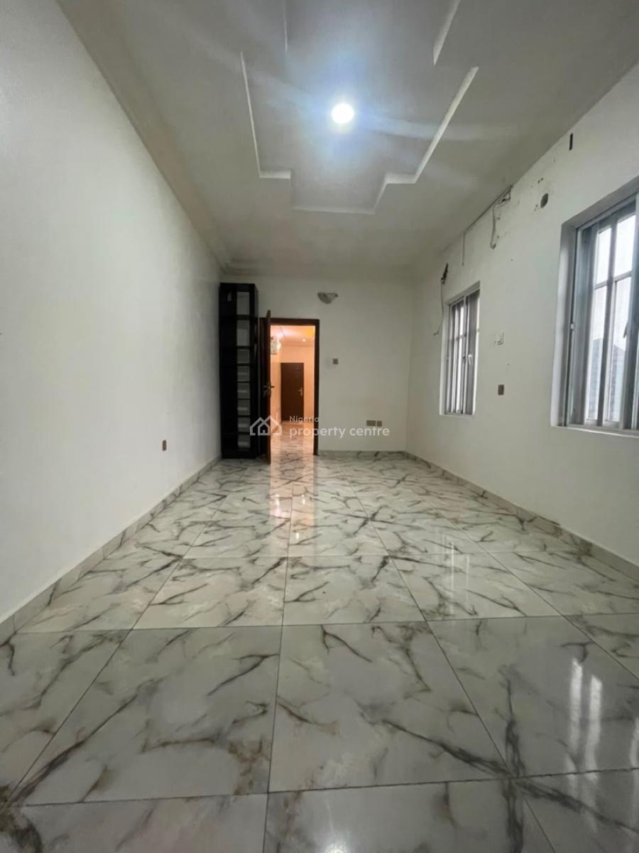 Unfurnished Spacious and Standard Mini Flat Upstairs, Off Freedom Way, Lekki Phase 1, Lekki, Lagos, Mini Flat (room and Parlour) for Rent
