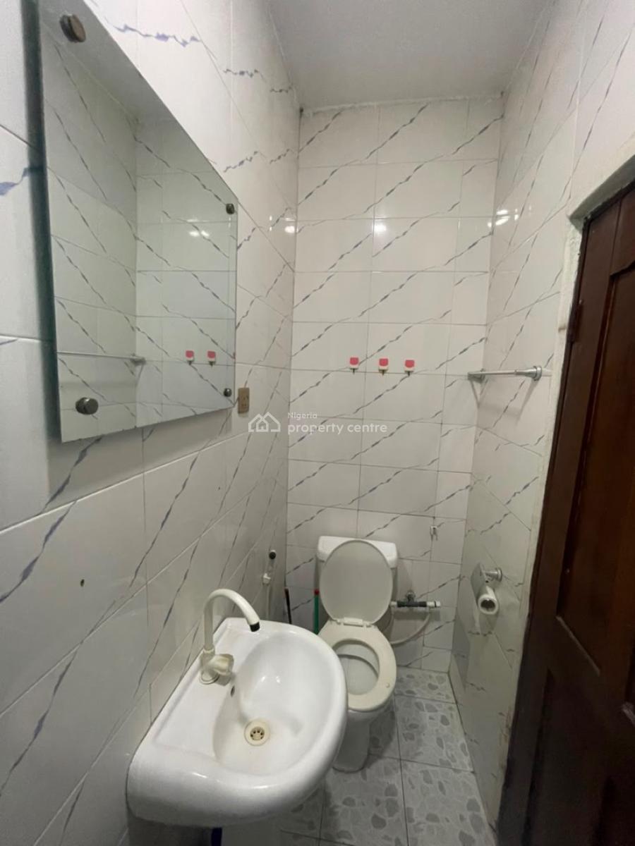 Unfurnished Spacious and Standard Mini Flat Upstairs, Off Freedom Way, Lekki Phase 1, Lekki, Lagos, Mini Flat (room and Parlour) for Rent
