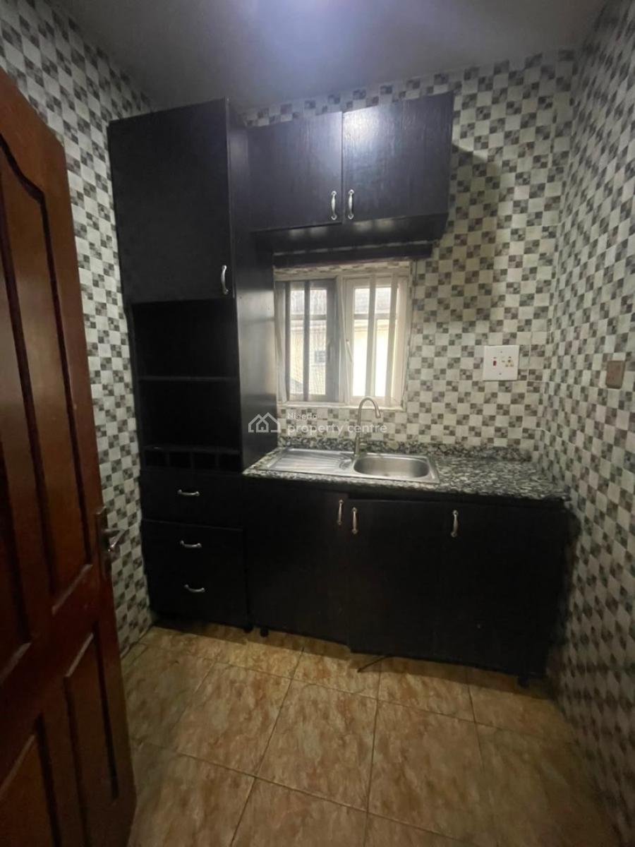 Unfurnished Spacious and Standard Mini Flat Upstairs, Off Freedom Way, Lekki Phase 1, Lekki, Lagos, Mini Flat (room and Parlour) for Rent