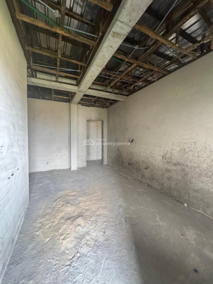Very Spacious 2 Bedroom Apartment (shell Interior), Nh 1 Extension Estate, Kiss Daniel Street., Ikate, Lekki, Lagos, Flat / Apartment for Sale