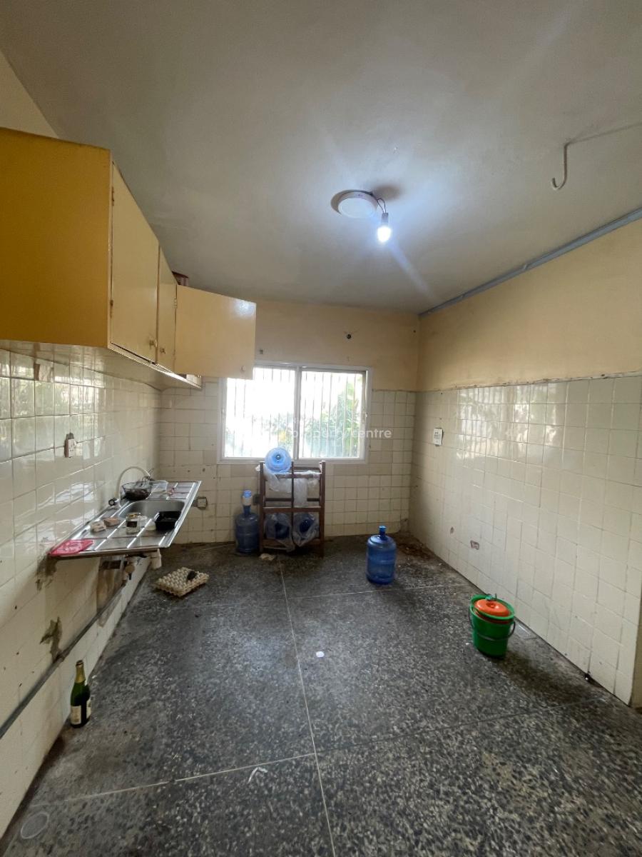 Specious 3 Bedrooms Flat All Rooms En-suite, Sapara Williams Street, Off Idowu Martins, Victoria Island (vi), Lagos, Flat / Apartment for Rent