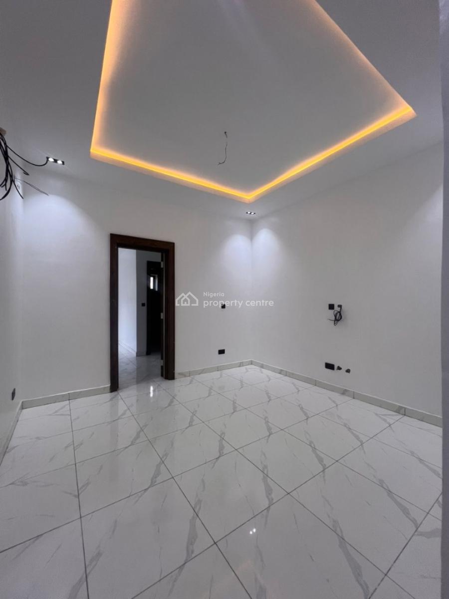 Spacious Service 4 Bedroom Terrace, Guzape District, Abuja, Terraced Duplex for Rent