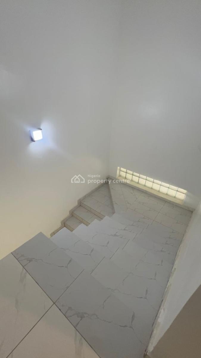 Spacious Service 4 Bedroom Terrace, Guzape District, Abuja, Terraced Duplex for Rent