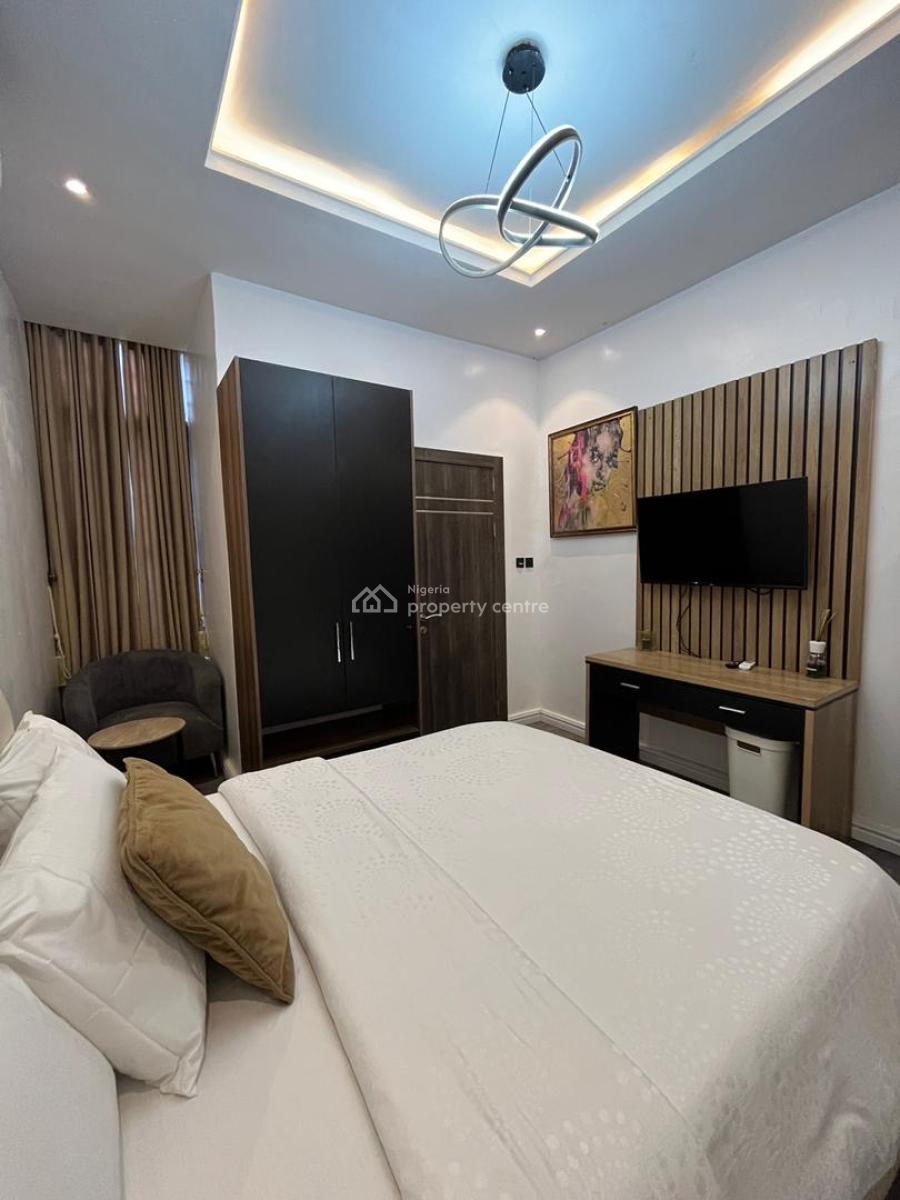 4 Bedroom Apartment with Swimming Pool, Gym, Snooker Board, Table, Lekki Phase 1, Lekki, Lagos, Flat / Apartment Short Let