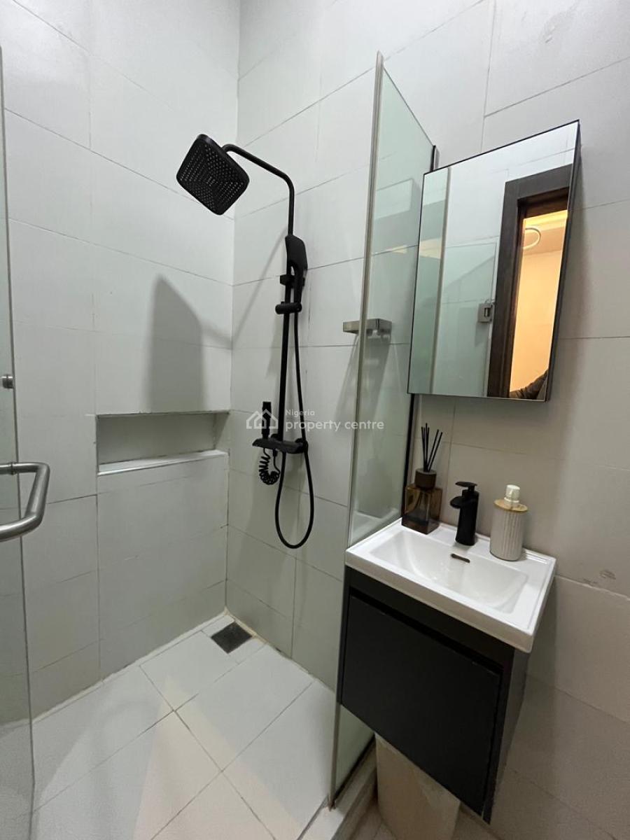 4 Bedroom Apartment with Swimming Pool, Gym, Snooker Board, Table, Lekki Phase 1, Lekki, Lagos, Flat / Apartment Short Let