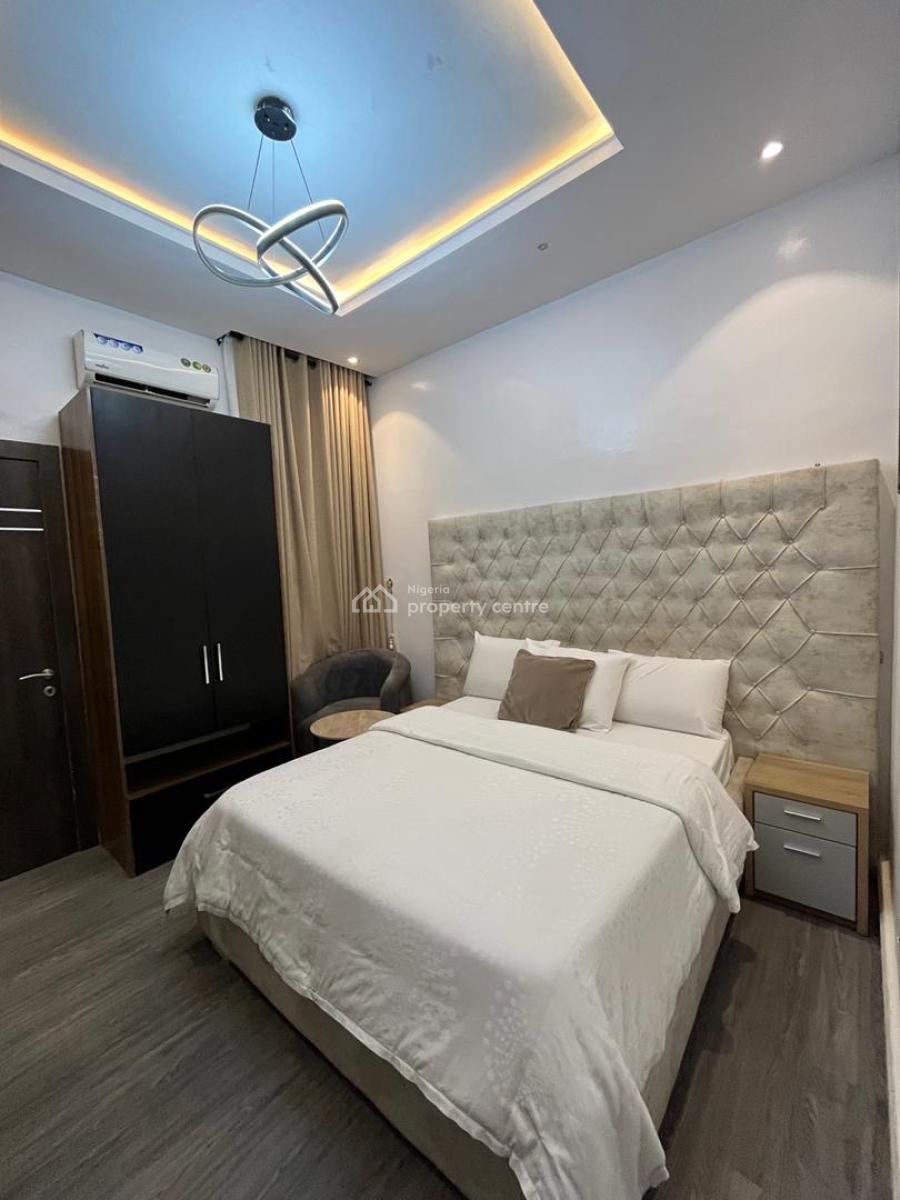 4 Bedroom Apartment with Swimming Pool, Gym, Snooker Board, Table, Lekki Phase 1, Lekki, Lagos, Flat / Apartment Short Let