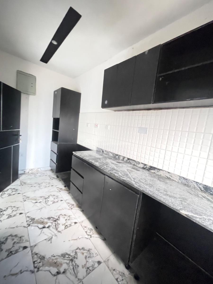 Luxury 3 Bedroom Apartment Upstairs, Sangotedo, Ajah, Lagos, Flat / Apartment for Rent