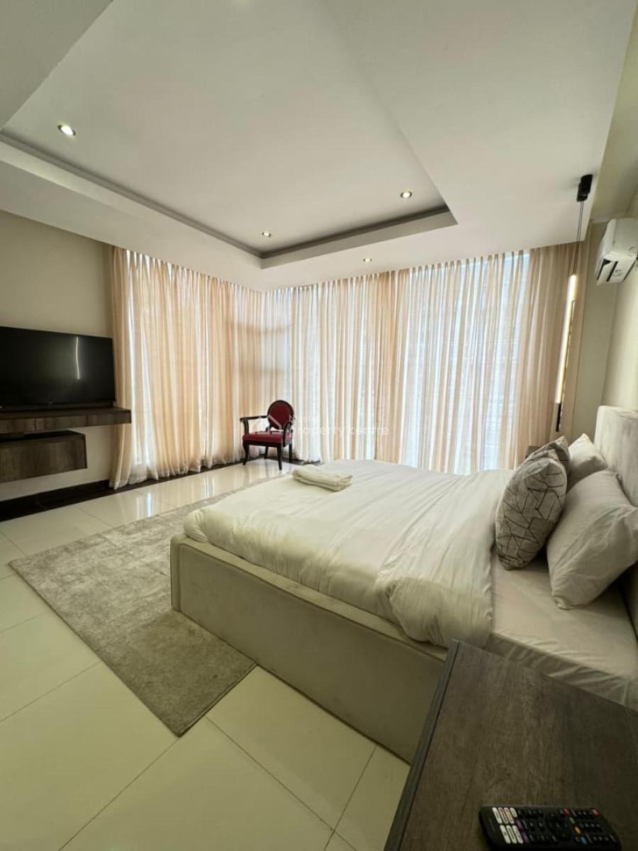 4 Bedroom Apartment with Swimming Pool, Gym, Snooker Board, Table, Lekki Phase 1, Lekki, Lagos, Flat / Apartment Short Let