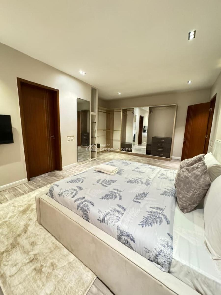 4 Bedroom Apartment with Swimming Pool, Gym, Snooker Board, Table, Lekki Phase 1, Lekki, Lagos, Flat / Apartment Short Let