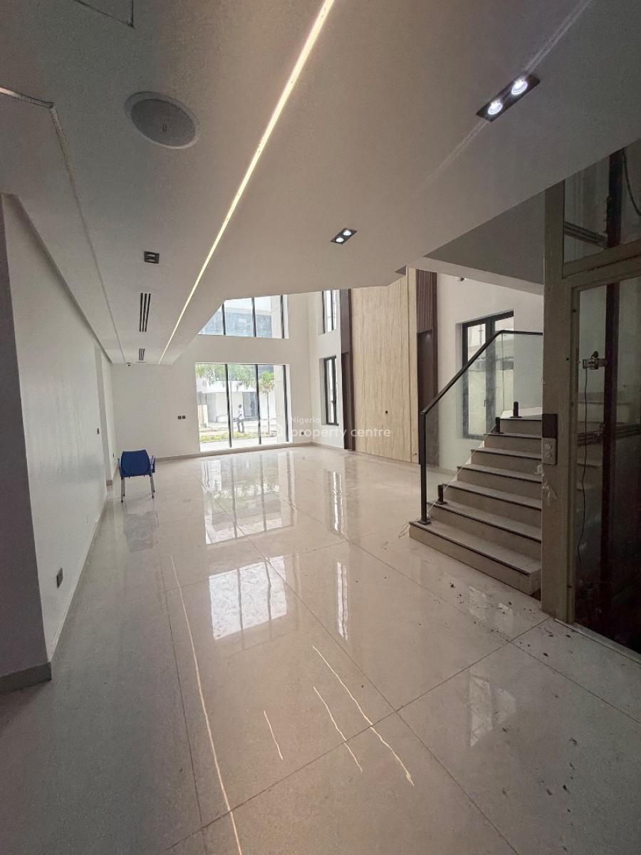 Spacious , Neatly Built Detached Duplex, Lekki Phase 1, Lekki, Lagos, Detached Duplex for Sale