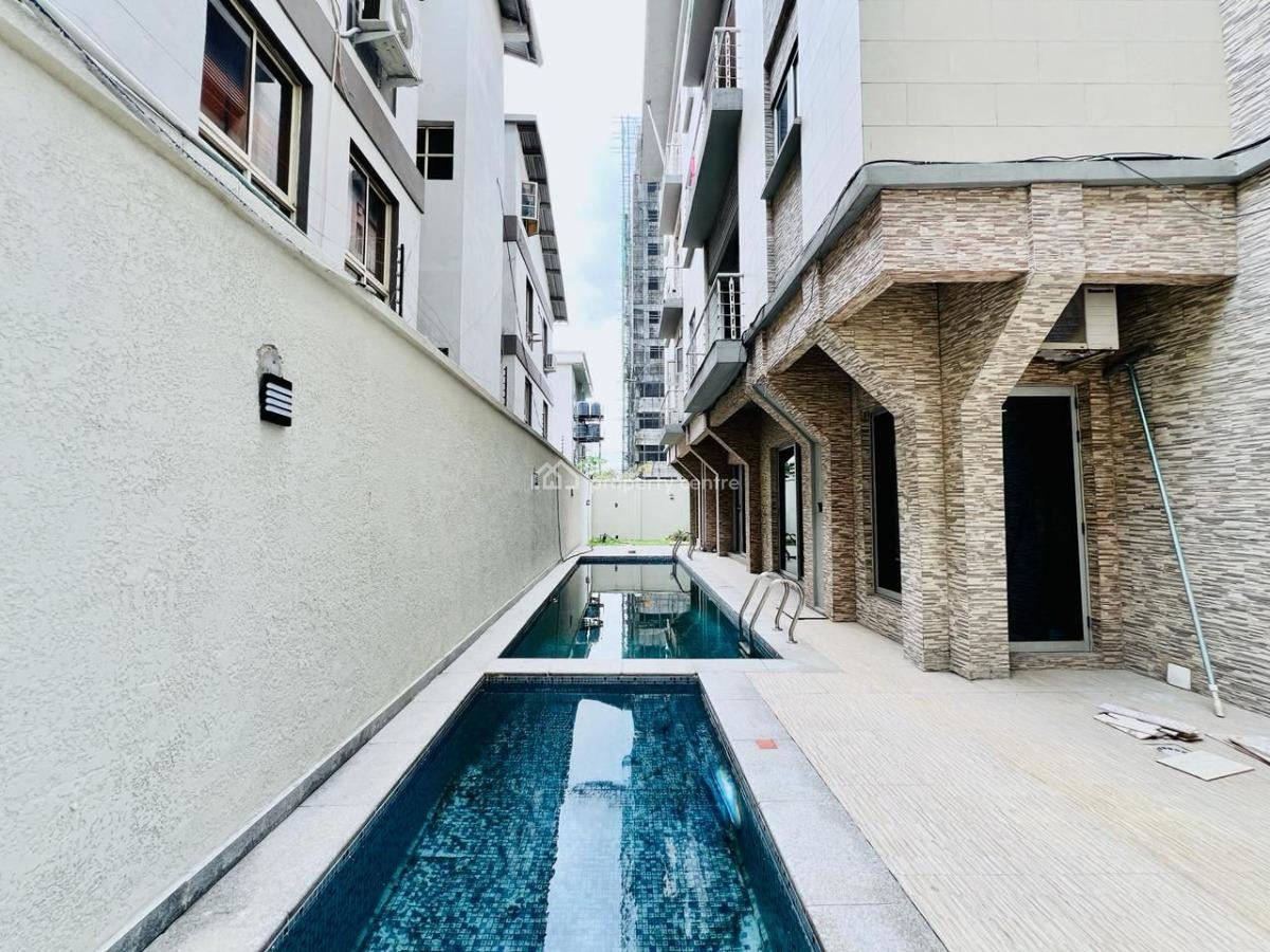 Semi-furnished & Serviced 3-bedroom Apartment, Lekki Phase 1, Lekki, Lagos, Flat / Apartment for Rent