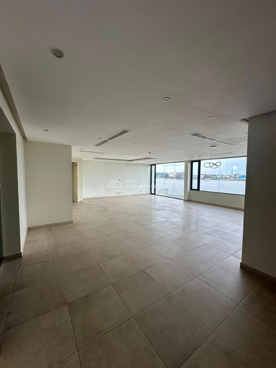 Well-finished Luxury 3-bedroom Apartment on The 2nd Floor with Bq, Banana Island, Ikoyi, Lagos, Flat / Apartment for Rent