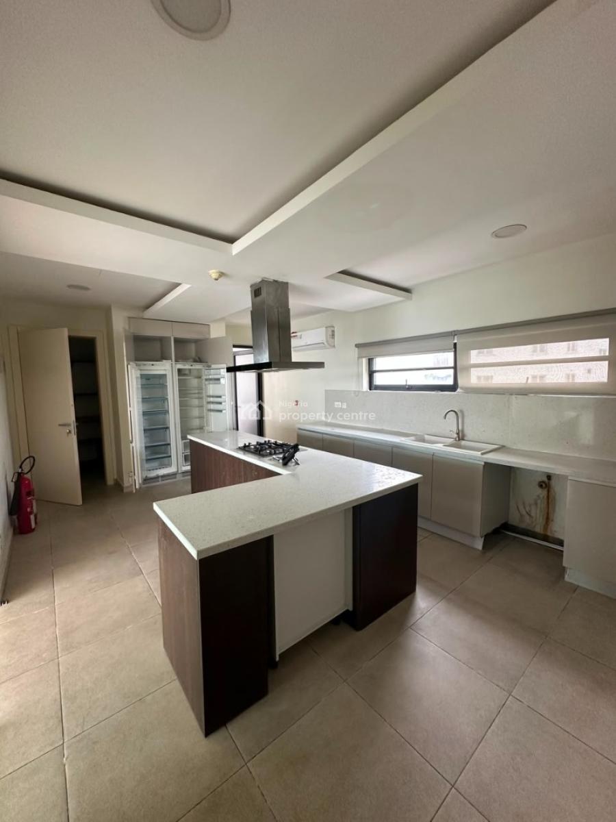 Well-finished Luxury 3-bedroom Apartment on The 2nd Floor with Bq, Banana Island, Ikoyi, Lagos, Flat / Apartment for Rent