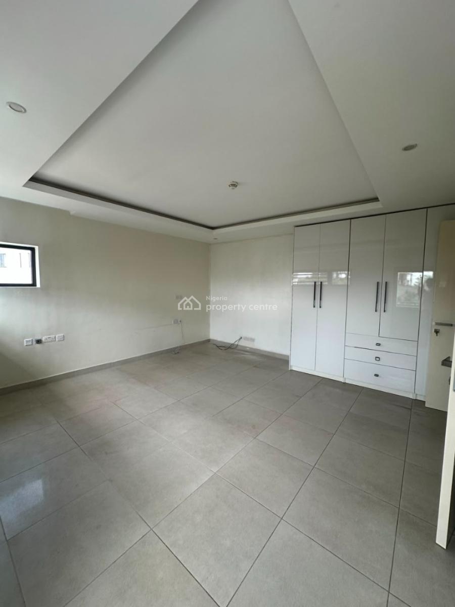 Well-finished Luxury 3-bedroom Apartment on The 2nd Floor with Bq, Banana Island, Ikoyi, Lagos, Flat / Apartment for Rent
