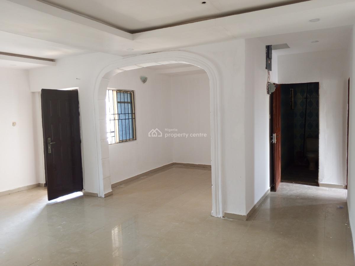 Renovated 3 Bedroom Flat Upstairs, Off Badore Road Estate, Badore, Ajah, Lagos, Flat / Apartment for Rent