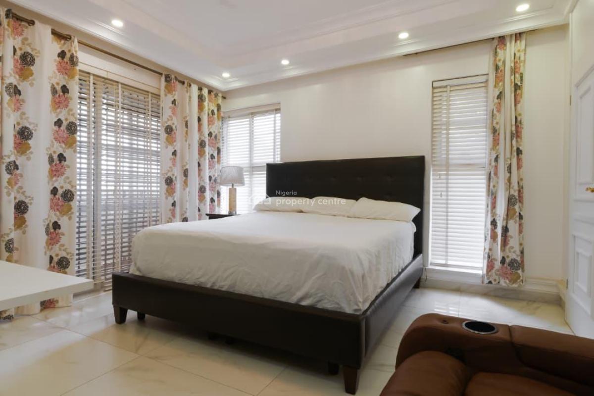 5-bedroom Family Home with Outhouses, Pinnock Beach Estate, Osapa, Lekki, Lagos, Detached Duplex for Sale
