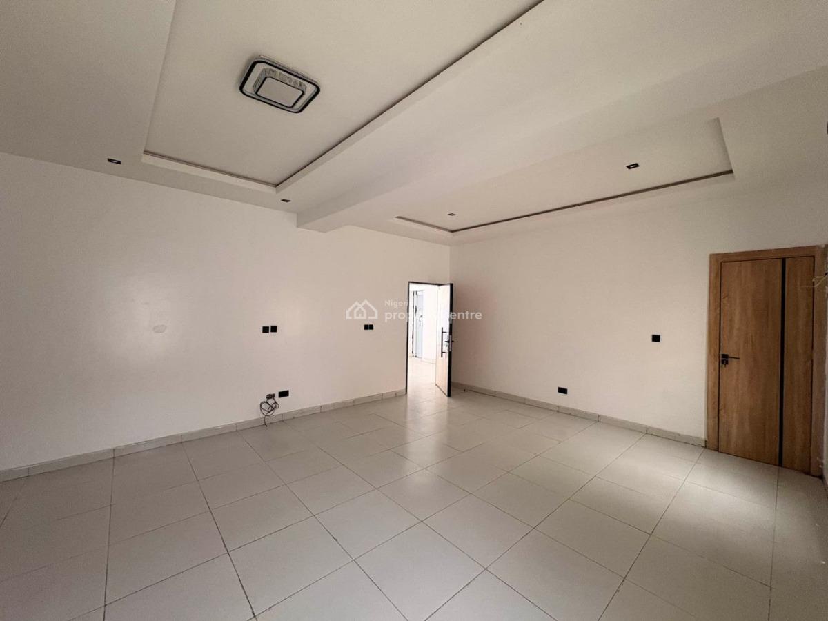 1-bedroom Apartment, Ologolo, Lekki, Lagos, Flat / Apartment for Sale