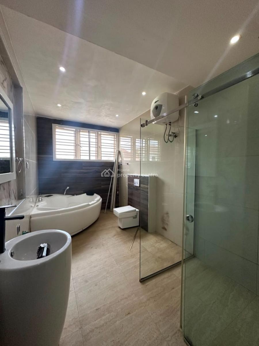 Spacious 5-bedroom Detached House with Inbuilt Service Quarters, Banana Island, Ikoyi, Lagos, Detached Duplex for Rent